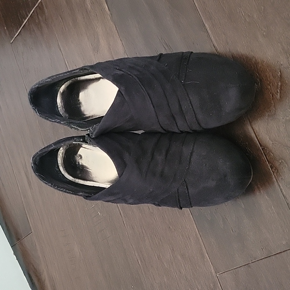 Ankle booties
